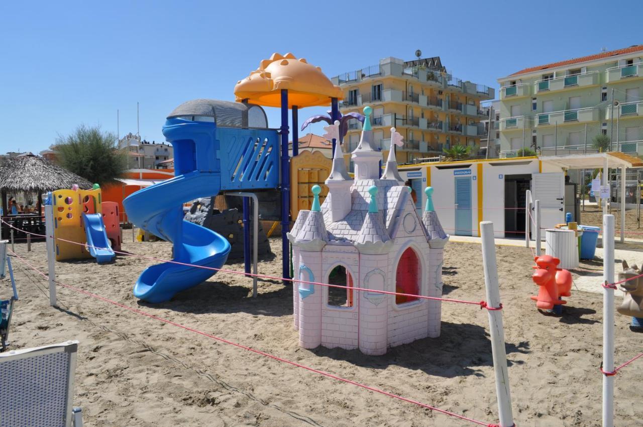 Hotel Adria Beach Rimini Exterior foto