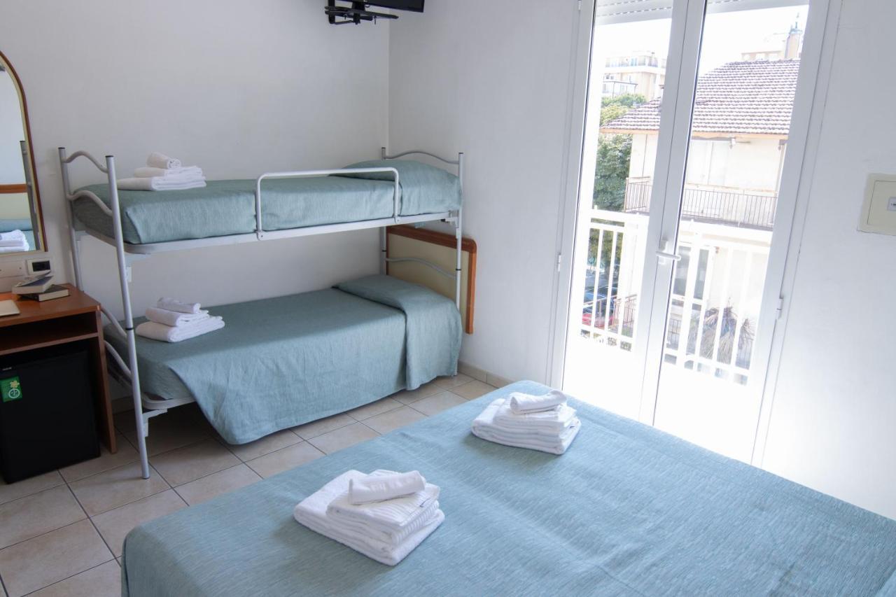 Hotel Adria Beach Rimini Exterior foto