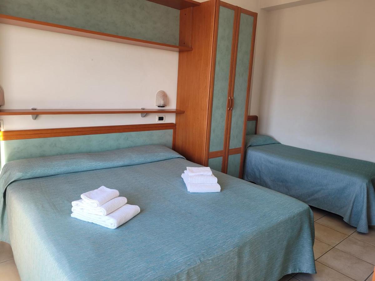 Hotel Adria Beach Rimini Exterior foto