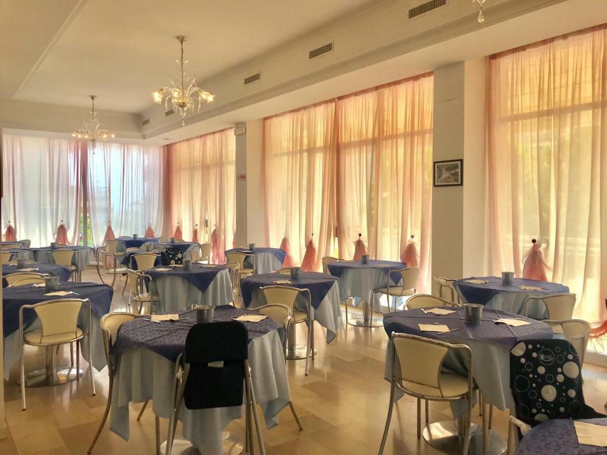Hotel Adria Beach Rimini Exterior foto